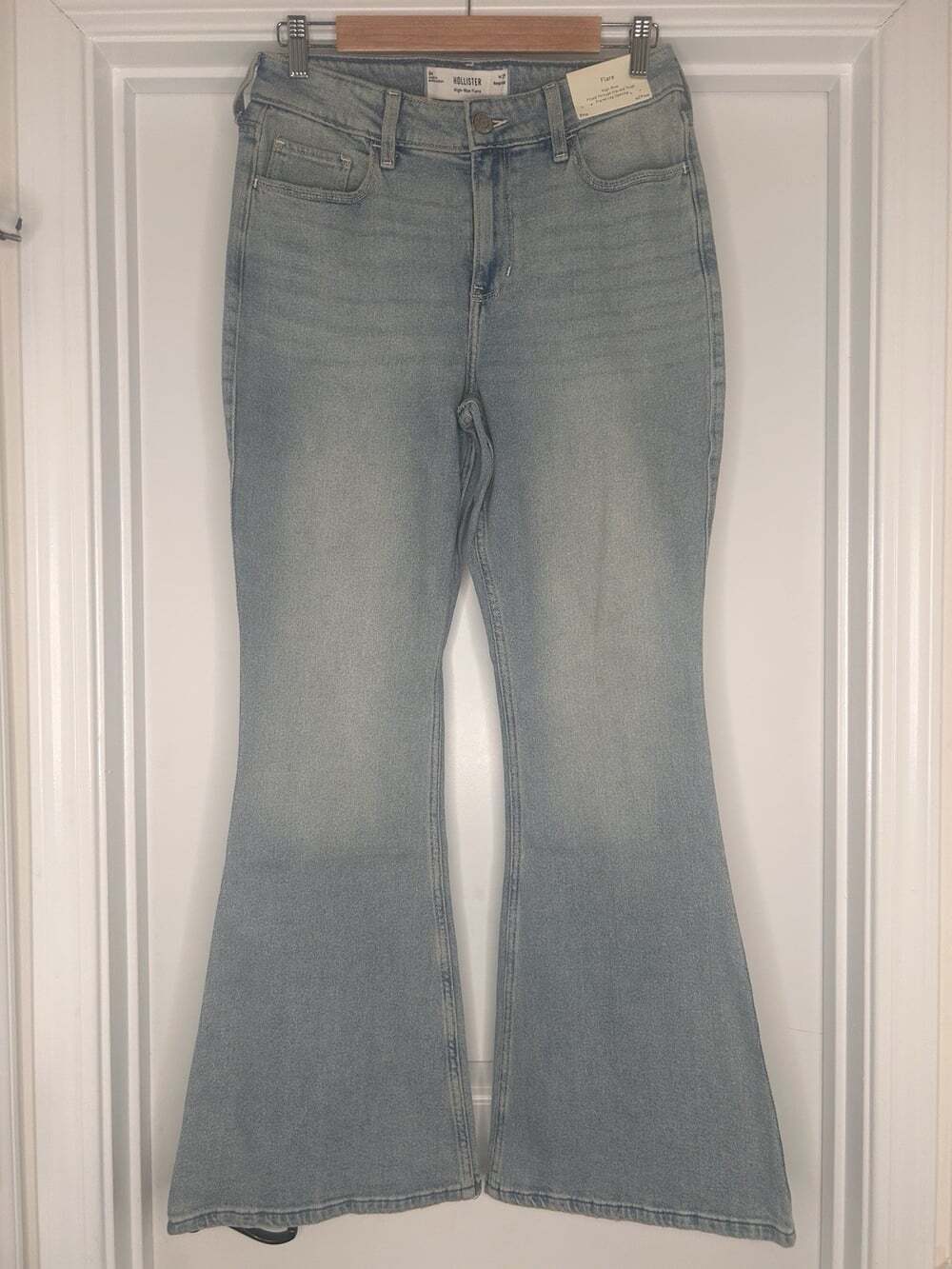 Hollister Women’s High-Rise Light Wash Star Pocket Flare Jeans, NEW WITH TAGS 8R - Picture 9 of 14